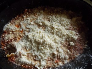 2013 11 04 00098 300x225 lasagna in the crockpot a large family food idea